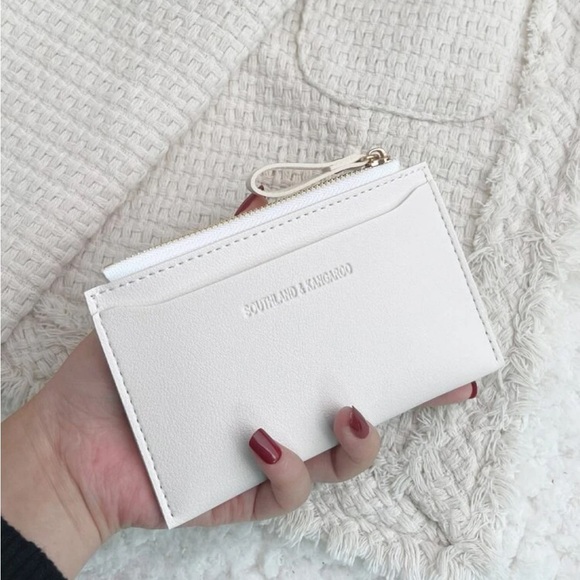 Handbags - ⚠️Clearance All White Slim Fashion Cardholder / Wallet